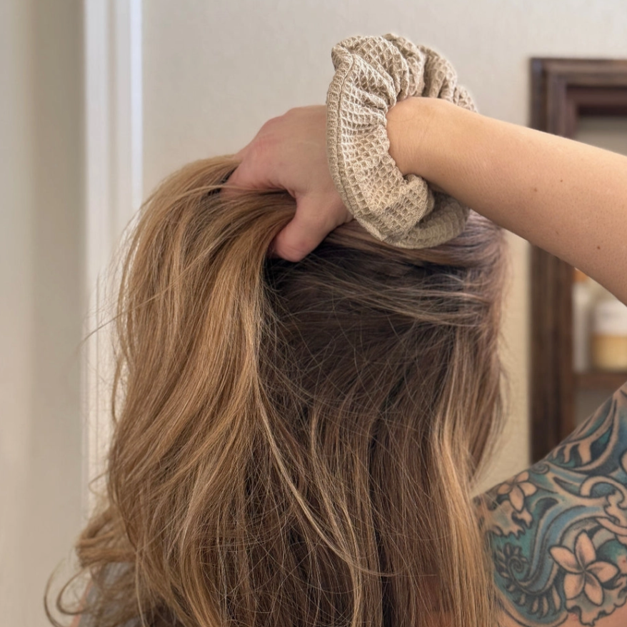 WAFFLE COTTON SCRUNCHIES