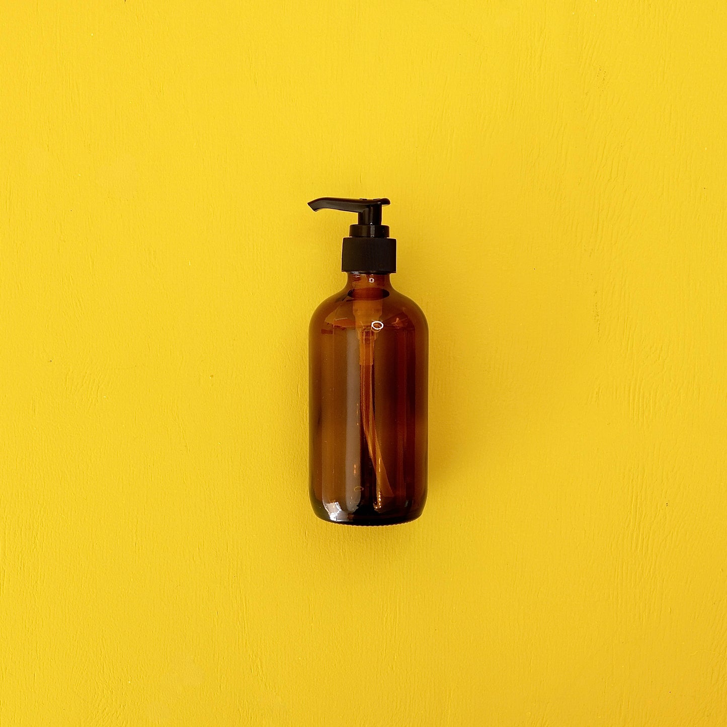 GLASS BOTTLE WITH PUMP
