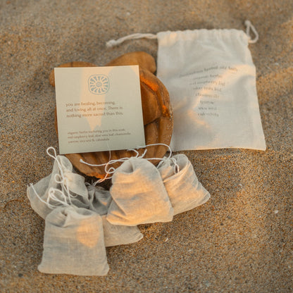 POSTPARTUM HERBAL SITZ BATH BY HONEYBEE HIPPIE