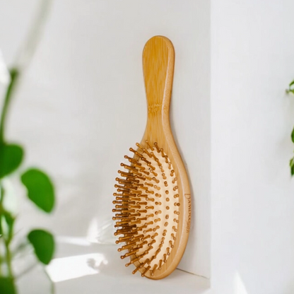 SMALL HAIR BRUSH