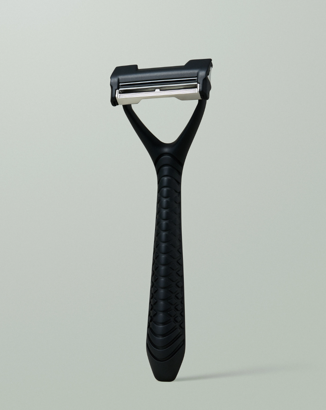LEAF TWO - RAZOR WITH PIVOTING HEAD