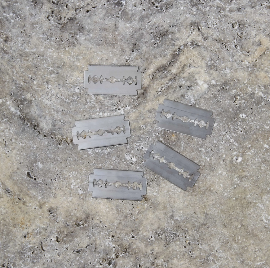 DOUBLE EDGED & STAINLESS STEEL RAZOR BLADE REFILLS