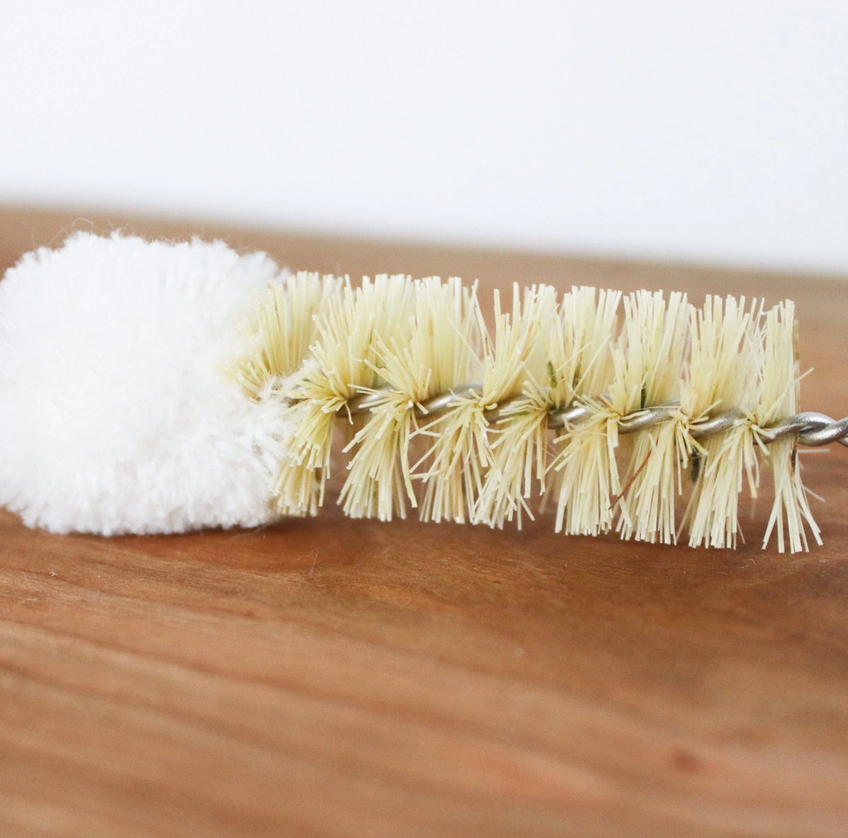 BOTTLE BRUSH WITH WOODEN HANDLE