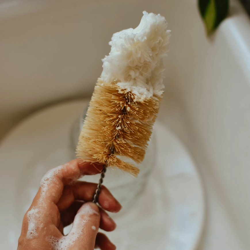 BOTTLE BRUSH WITH WOODEN HANDLE